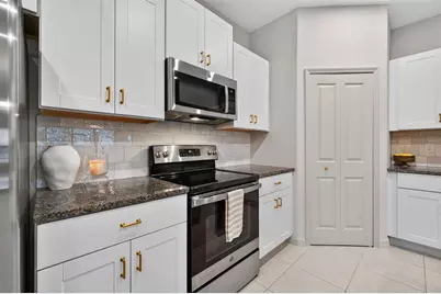 4565 Tuscan Loon Drive, Tampa, FL 33619 - Photo 8