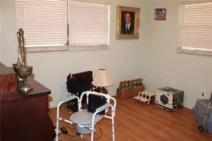 1708 Richard Ervin Pkwy, Tarpon Springs, FL 34688 - Photo 36