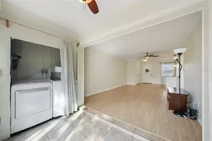 404 Cordova Green, Seminole, FL 33777 - Photo 18