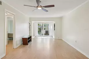 404 Cordova Green, Seminole, FL 33777 - Photo 8