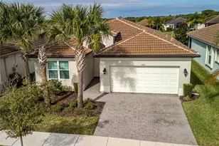 5122 Sierra Falls Ct, Wimauma, FL 33598 - Photo 2