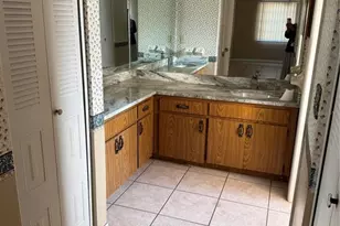 7818 Capwood Ave, Temple Terrace, FL 33637 - Photo 10