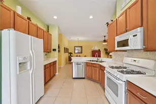 2103 Grantham Greens Dr, Sun City Center, FL 33573 - Photo 14