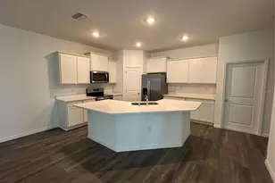 32746 Rustic Rise Rd, San Antonio, FL 33576 - Photo 4