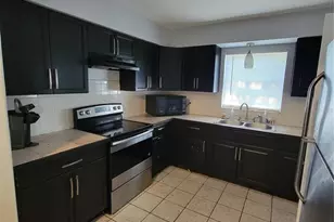 1733 W Perdiz St, Tampa, FL 33612 - Photo 2