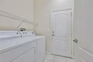 840 King Leon Way, Sun City Center, FL 33573 - Photo 10