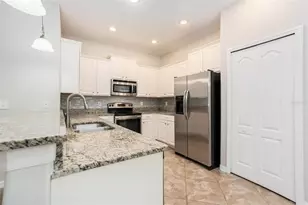 20541 Grand Vista Ln, Tampa, FL 33647 - Photo 8