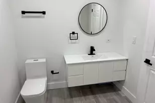 3123 W Napoleon Ave, Tampa, FL 33611 - Photo 12