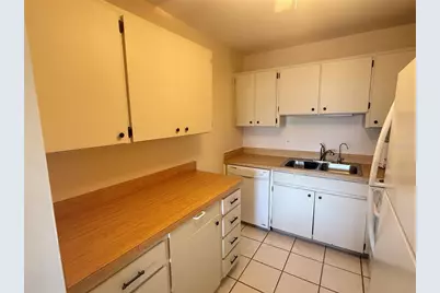 407 Feltham Trail Unit B #48, Sun City Center, FL 33573 - Photo 16