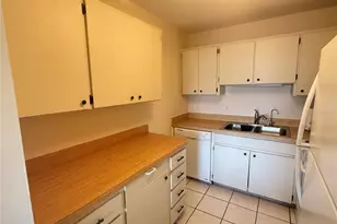 407 Feltham Trail #B, Sun City Center, FL 33573 - Photo 16