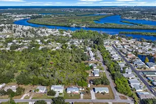 2201 Metro Dr, Ruskin, FL 33570 - Photo 24