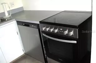 7701 Starkey Rd, Seminole, FL 33777 - Photo 4