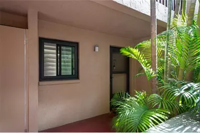 3700 S Osprey Avenue #102, Sarasota, FL 34239 - Photo 8