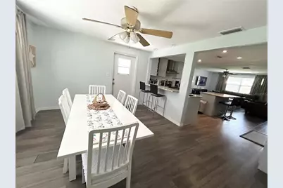 8656 Magnolia Drive, Seminole, FL 33777 - Photo 6