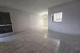 400 Village Green Cir W, Palm Springs, FL 33461 - Photo 16