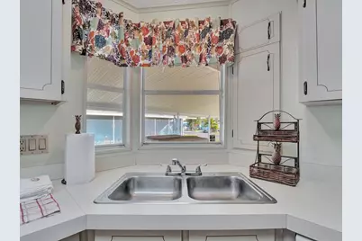 118 Saint Pierres Way, Apollo Beach, FL 33572 - Photo 6