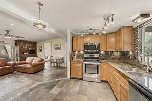 5601 Joyce Sheffield Ln, Plant City, FL 33565 - Photo 8