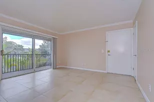 13693 Orange Sunset Dr, Tampa, FL 33618 - Photo 10