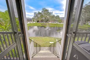 13693 Orange Sunset Dr, Tampa, FL 33618 - Photo 4