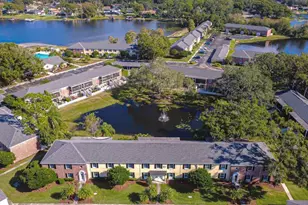 13693 Orange Sunset Dr, Tampa, FL 33618 - Photo 2