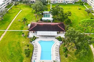 5095 Bay St NE, Saint Petersburg, FL 33703 - Photo 1