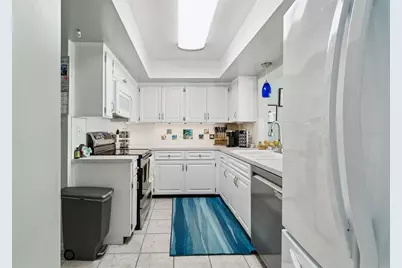 9026 Golden Horseshoe Drive, Seminole, FL 33777 - Photo 12