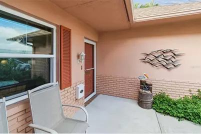 9026 Golden Horseshoe Drive, Seminole, FL 33777 - Photo 4