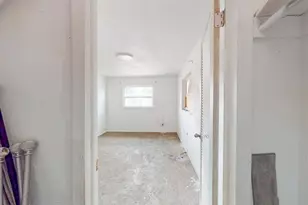 14906 N Bayshore Dr, Madeira Beach, FL 33708 - Photo 10