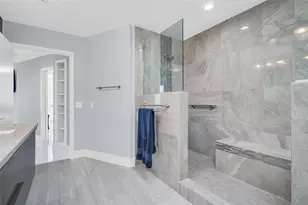 175 1st St S, Saint Petersburg, FL 33701 - Photo 18