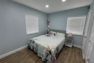 7050 48th St N, Pinellas Park, FL 33781 - Photo 16