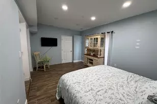 7050 48th St N, Pinellas Park, FL 33781 - Photo 6