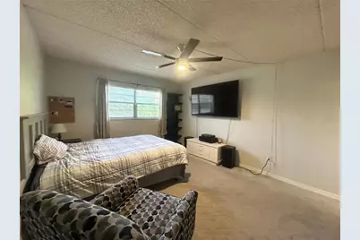 2275 62nd Avenue N #101, Saint Petersburg, FL 33702 - Photo 16