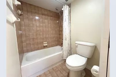 2275 62nd Avenue N #101, Saint Petersburg, FL 33702 - Photo 14