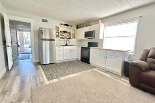 2275 62nd Ave N, Saint Petersburg, FL 33702 - Photo 4