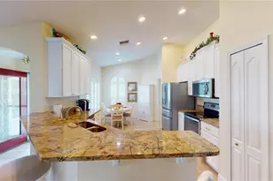 3021 Banyan Hill Ln, Land O Lakes, FL 34639 - Photo 8