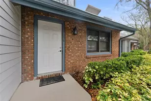 5206 Pine Mill Ct, Temple Terrace, FL 33617 - Photo 10