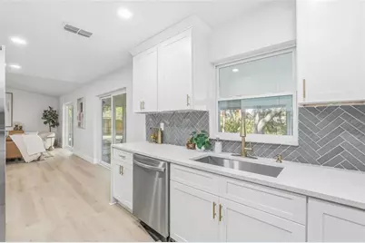 6813 Circlecreek Drive, Pinellas Park, FL 33781 - Photo 8