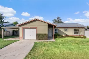 113 Cranbrooke Dr, Seffner, FL 33584 - Photo 1