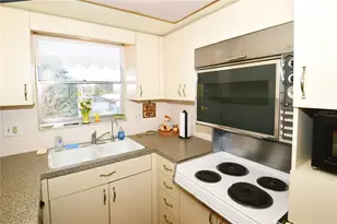 1225 58th St N, Saint Petersburg, FL 33710 - Photo 12