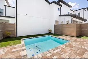 320 Villa Domani Ct, Davenport, FL 33896 - Photo 2