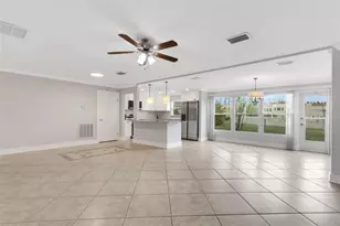 114 Dogwood Cir, Seminole, FL 33777 - Photo 10