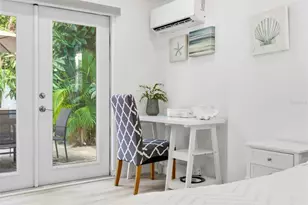 1249 Essex Dr N, Saint Petersburg, FL 33710 - Photo 12