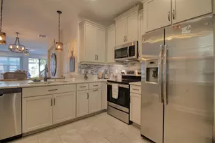 2485 Golden Pasture Cir, Clearwater, FL 33764 - Photo 10