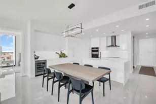 301 1st St S, Saint Petersburg, FL 33701 - Photo 8