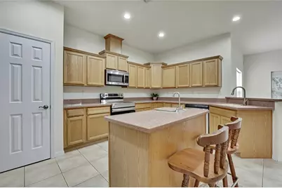 12052 Jade Avenue, Spring Hill, FL 34609 - Photo 10