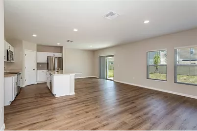 36976 Sagemoor Drive, Zephyrhills, FL 33541 - Photo 6