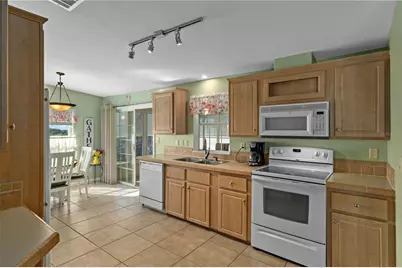 37546 Lilly Bea Avenue, Zephyrhills, FL 33541 - Photo 16