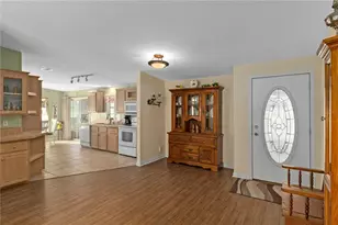 37546 Lilly Bea Ave, Zephyrhills, FL 33541 - Photo 10