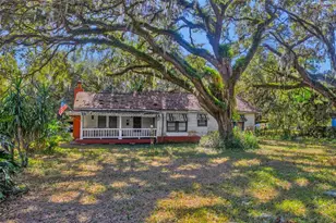 9580 McIntosh Rd, Dover, FL 33527 - Photo 1