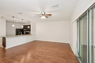 9833 Hound Chase Dr, Gibsonton, FL 33534 - Photo 10